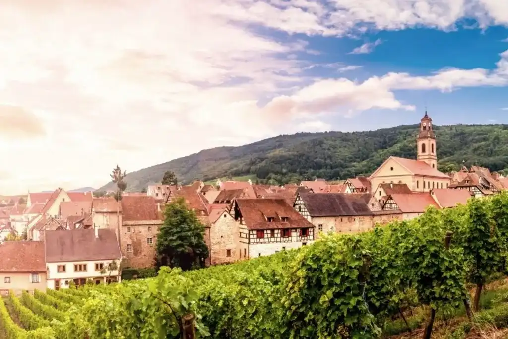 Riquewihr — Village iconique sur la Route des Vins
